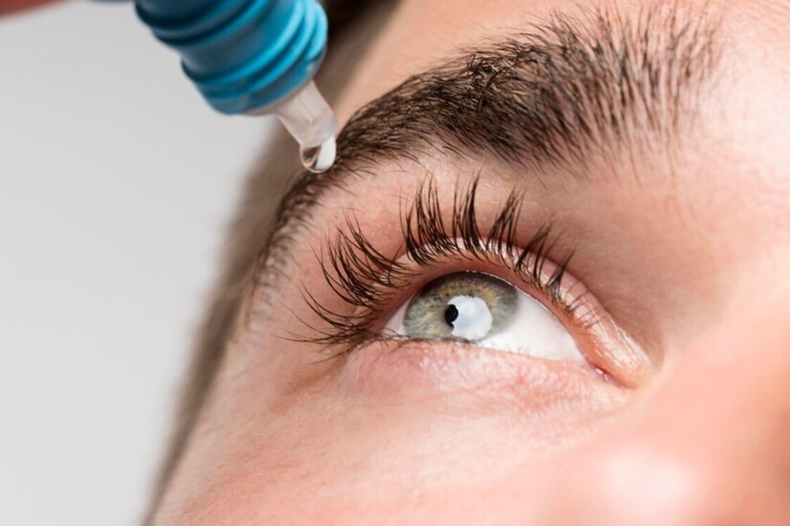 Риск глазной инфекции: FDA предостерег от покупки глазных капель