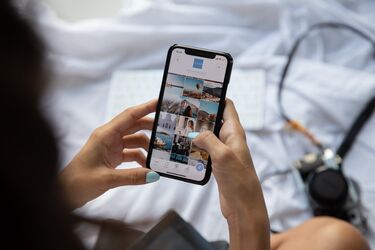Jakich wygaszaczy ekranu nie należy instalować na telefonie