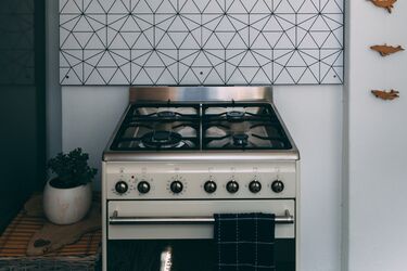 Как очистить ручку плиты от жира