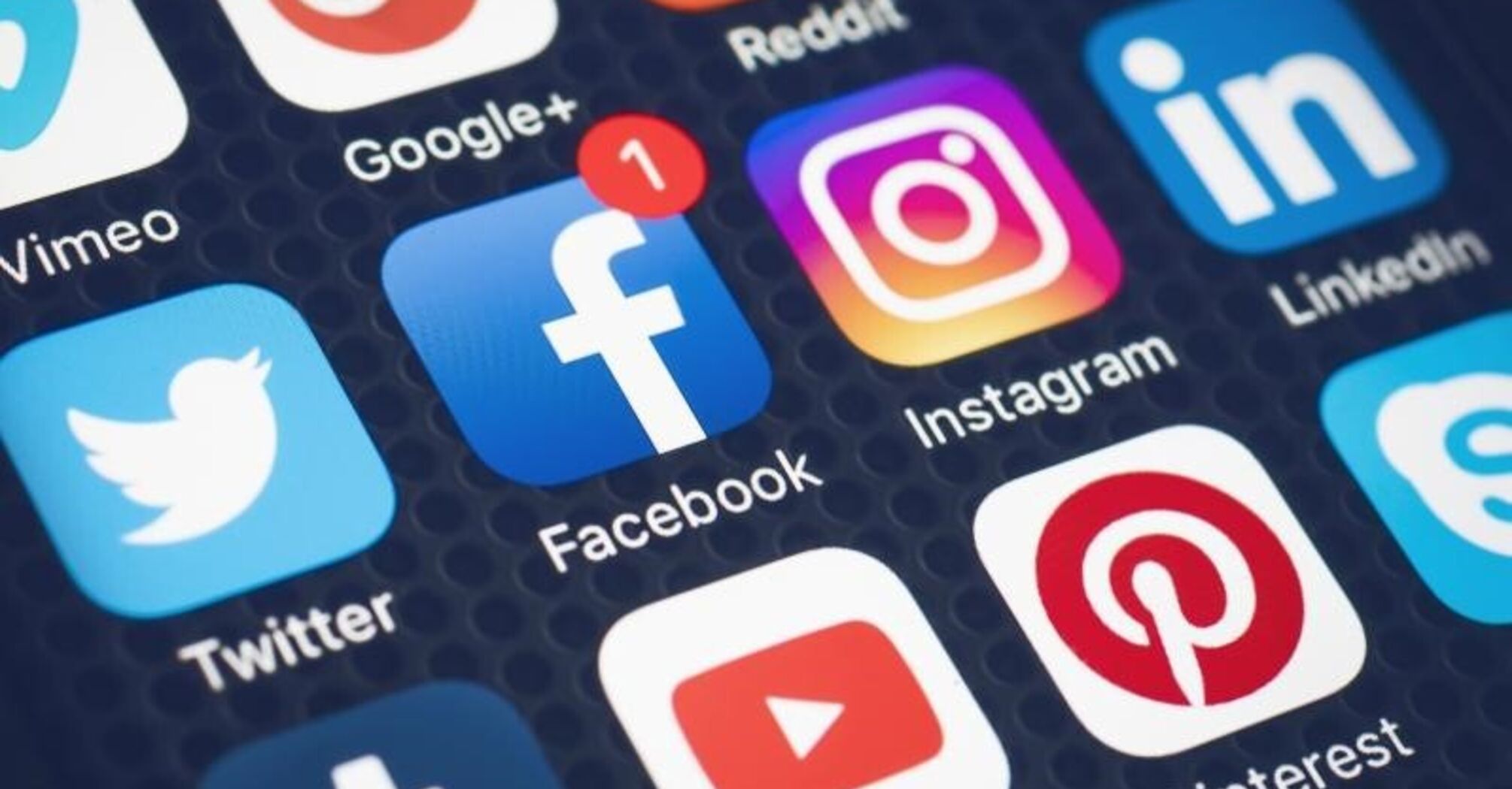 Plusy i minusy wpływu mediów społecznościowych