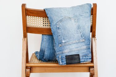 Топ-5 стильных образов с широкими джинсами: поражайте всех