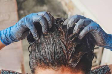 Чи варто фарбувати волосся хною: переваги та недоліки