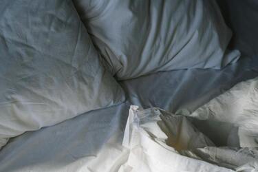 Как правильно стирать постельное белье: полезные советы