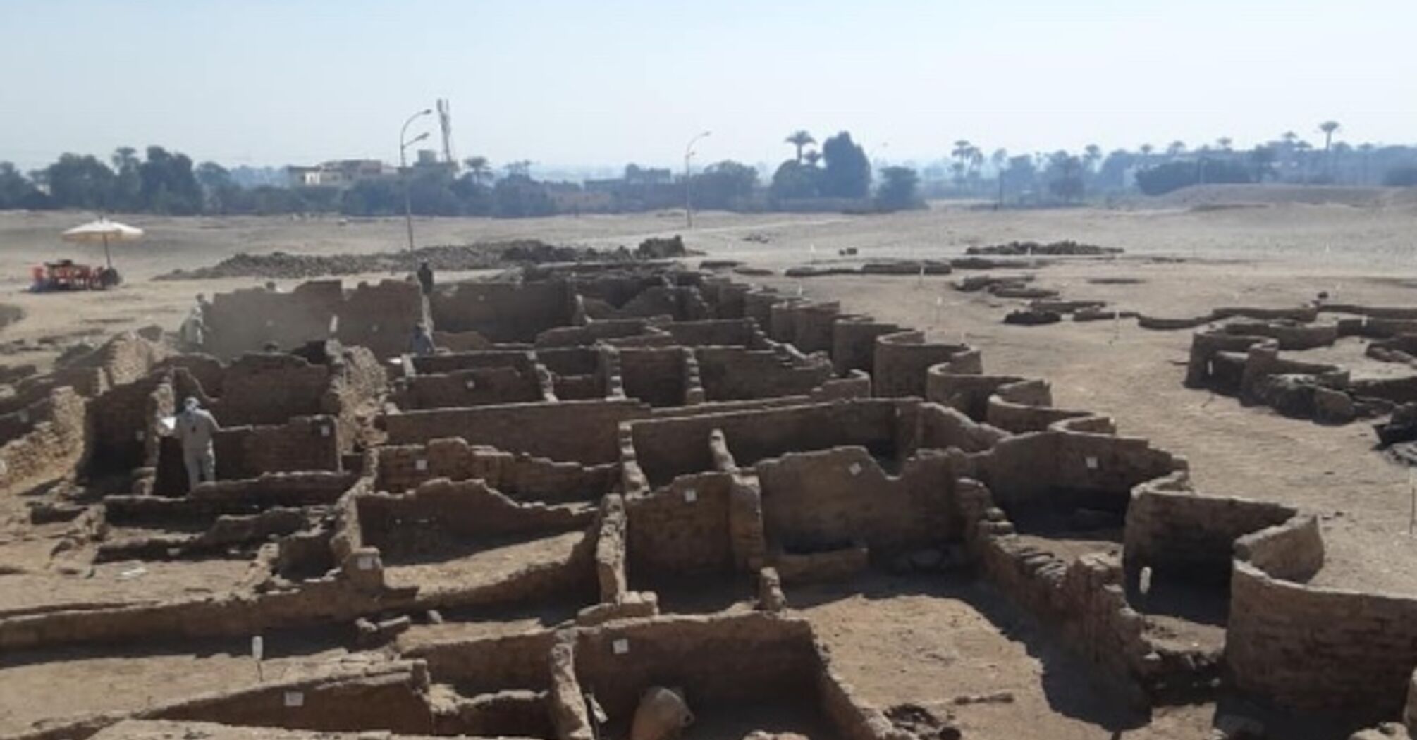 У Єгипті знайшли поховане під пісками місто віком 3000 років: найбільше, яке коли-небудь знаходили