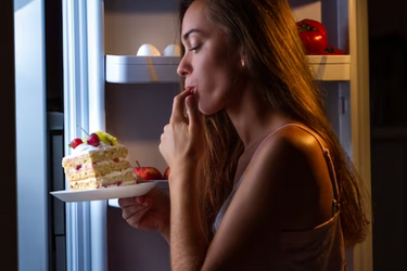 Топ-5 продуктов для ночного перекуса, которые не навредят вам