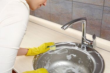 Как быстро и без химии почистить раковину