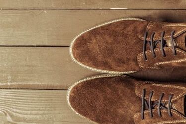 Как быстро высушить замшевую обувь: практические советы