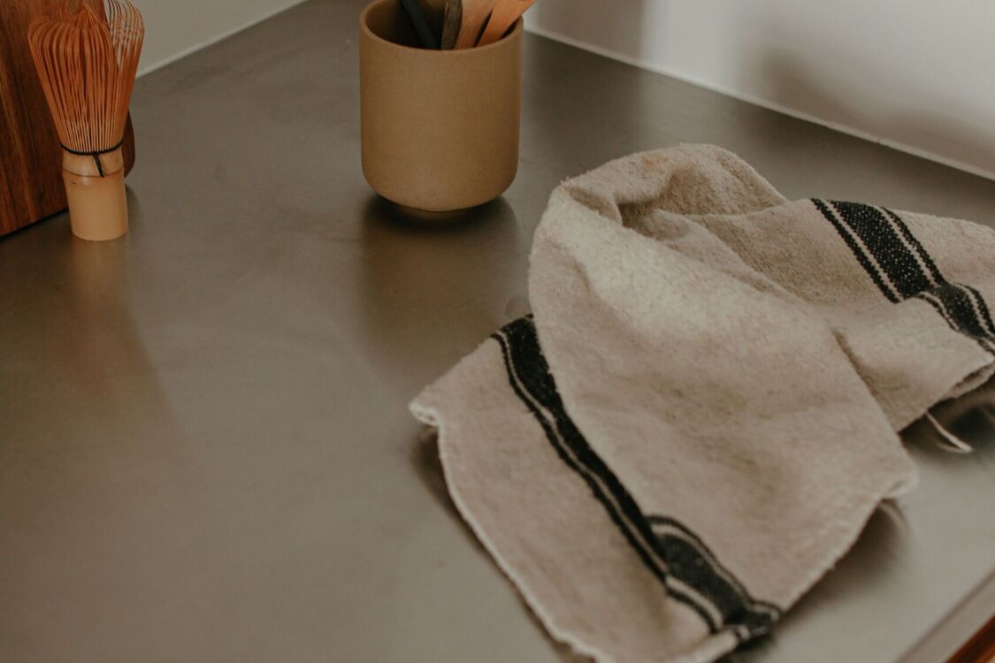 Как отстирать кухонные полотенца от устаревших пятен: эффективные лайфхаки