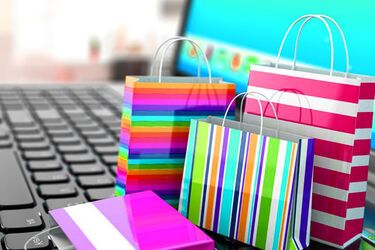 Де вигідніше купувати одяг: на ринку чи в Інтернеті