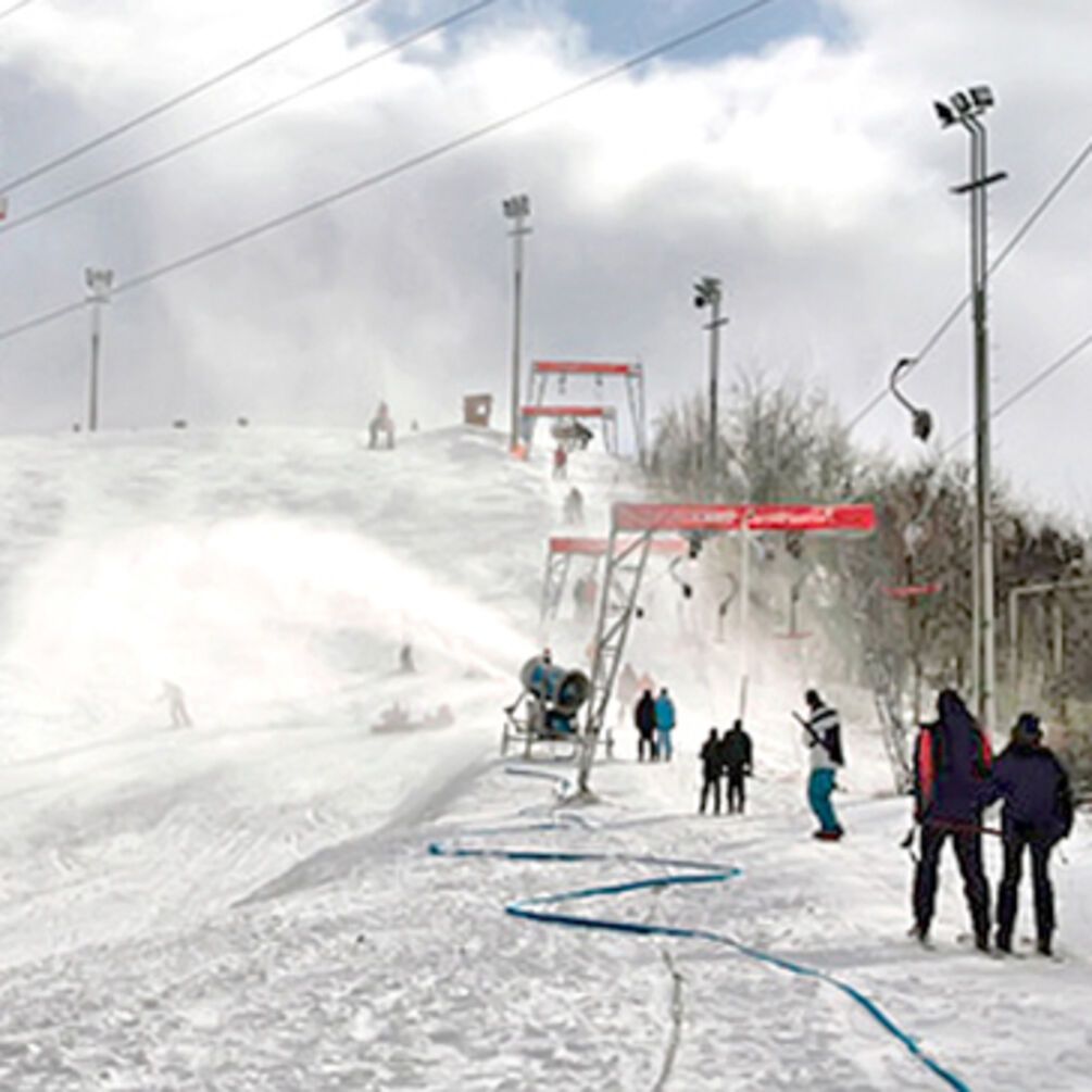 Лижі та сноуборди в Києві та поруч, де покататися та скільки коштує