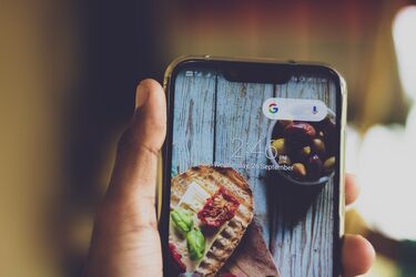 Как не навредить заставкой телефона себе и близким