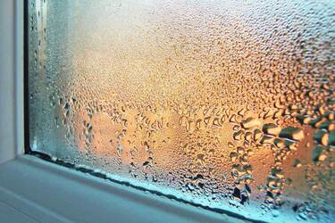 Як усунути надмірну вологість у будинку за допомогою саморобного осушувача