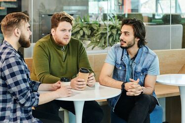 Друзья на работе