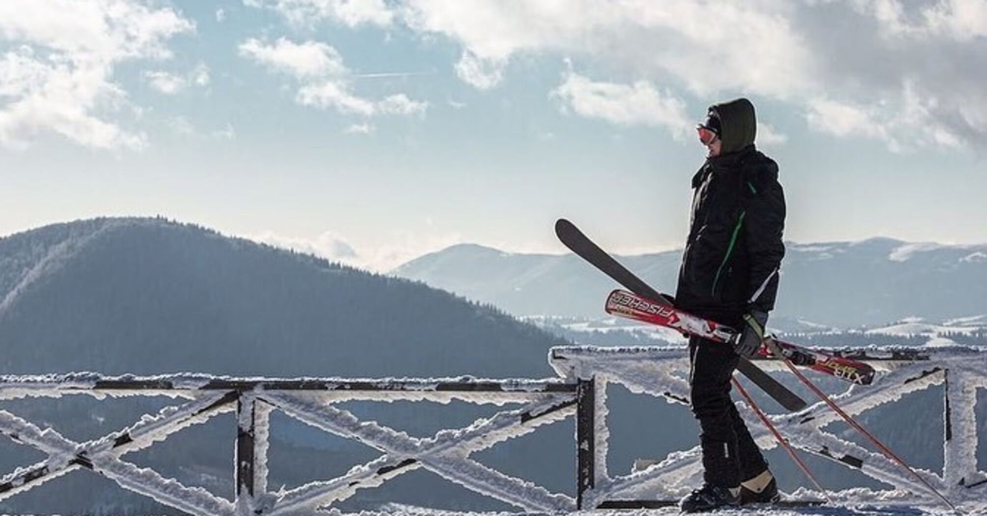Врятуй своє життя. Правила поведінки в засніжених горах - поради від ДСНС
