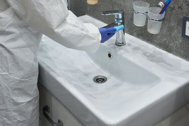 Як перекис водню використати в побуті: Незвичні методи