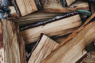 Як продовжити час горіння дров в сауні: Дієві лайфхаки