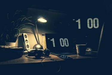 Why people often wake up at the same time at night: scientists surprised with the answer