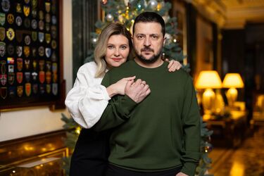 'Украина стала сильнее, украинцы стали сильнее': Зеленский поздравил украинцев с Новым 2024 годом