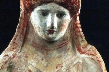 'Sad deity' found in an ancient tomb in Greece (photo)