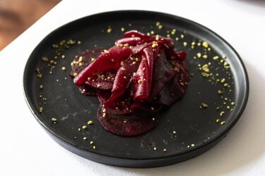 Як зробити смачний салат із буряка