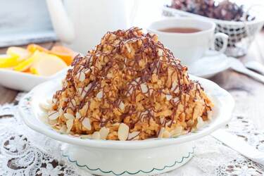 Как приготовить торт Муравейник с глазурью