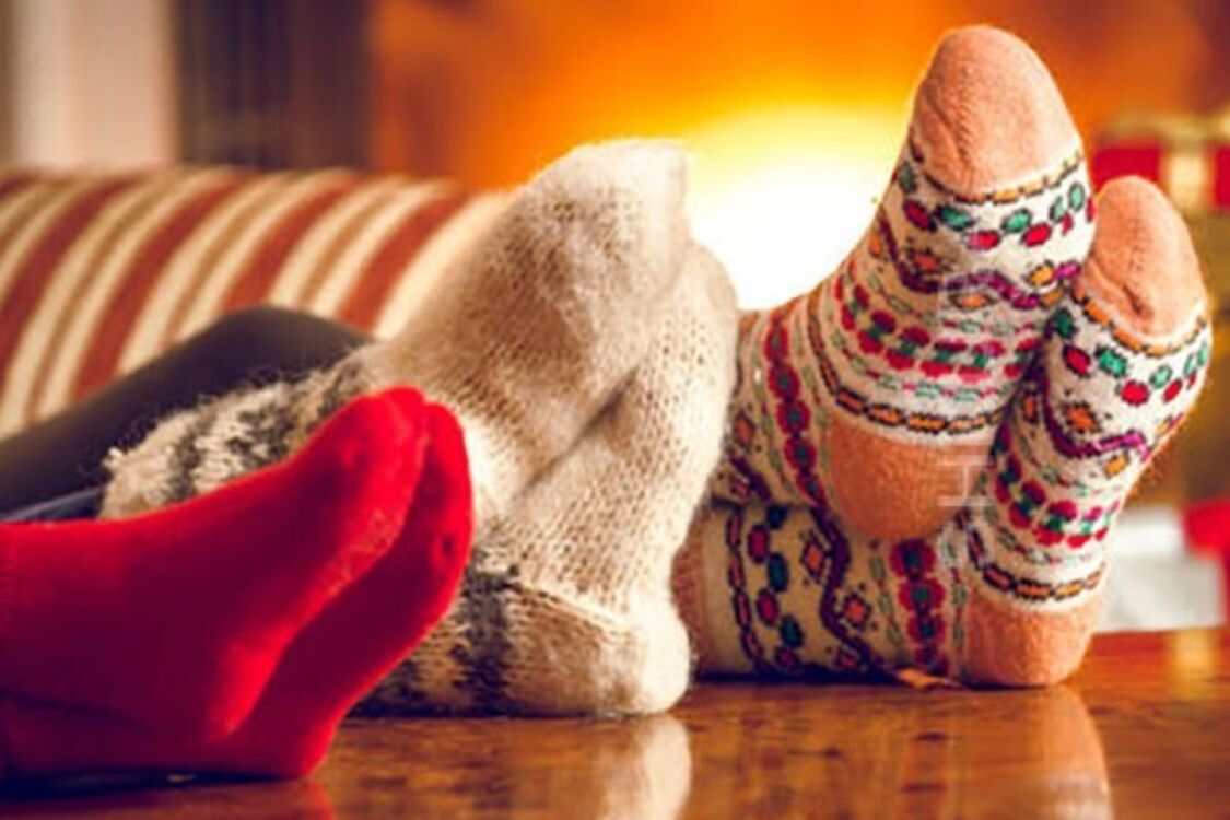 Як дізнатись розмір шкарпеток не одягаючи їх на ноги: простий лайфхак