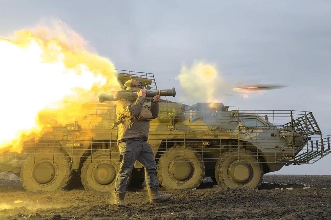 Українські бійці влаштували 'салют' для російських танкістів, що наступали  біля Новоселівського (відео)