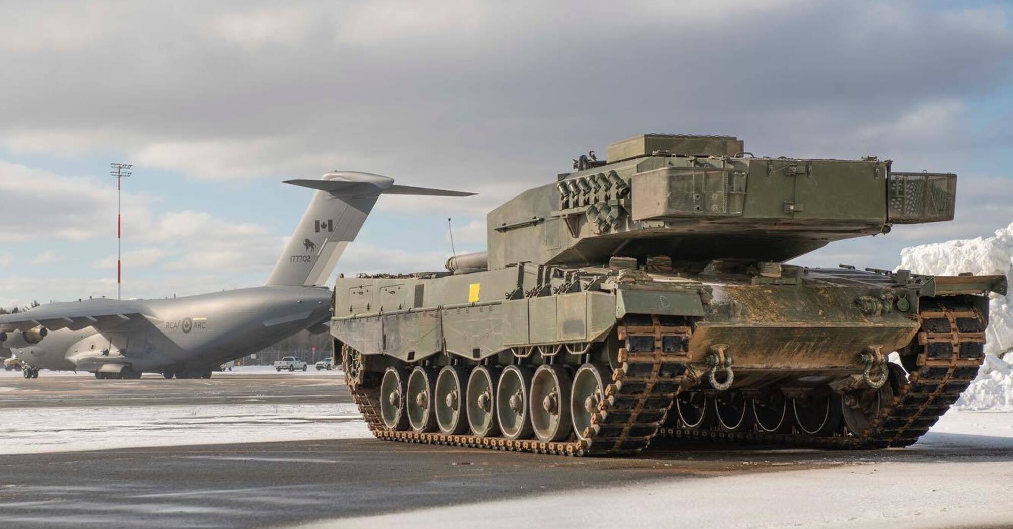 На річницю вторгнення: перші польські Leopard 2 вже в Україні