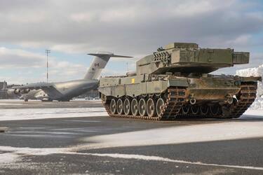 На годовщину вторжения: первые польские Leopard 2 уже в Украине
