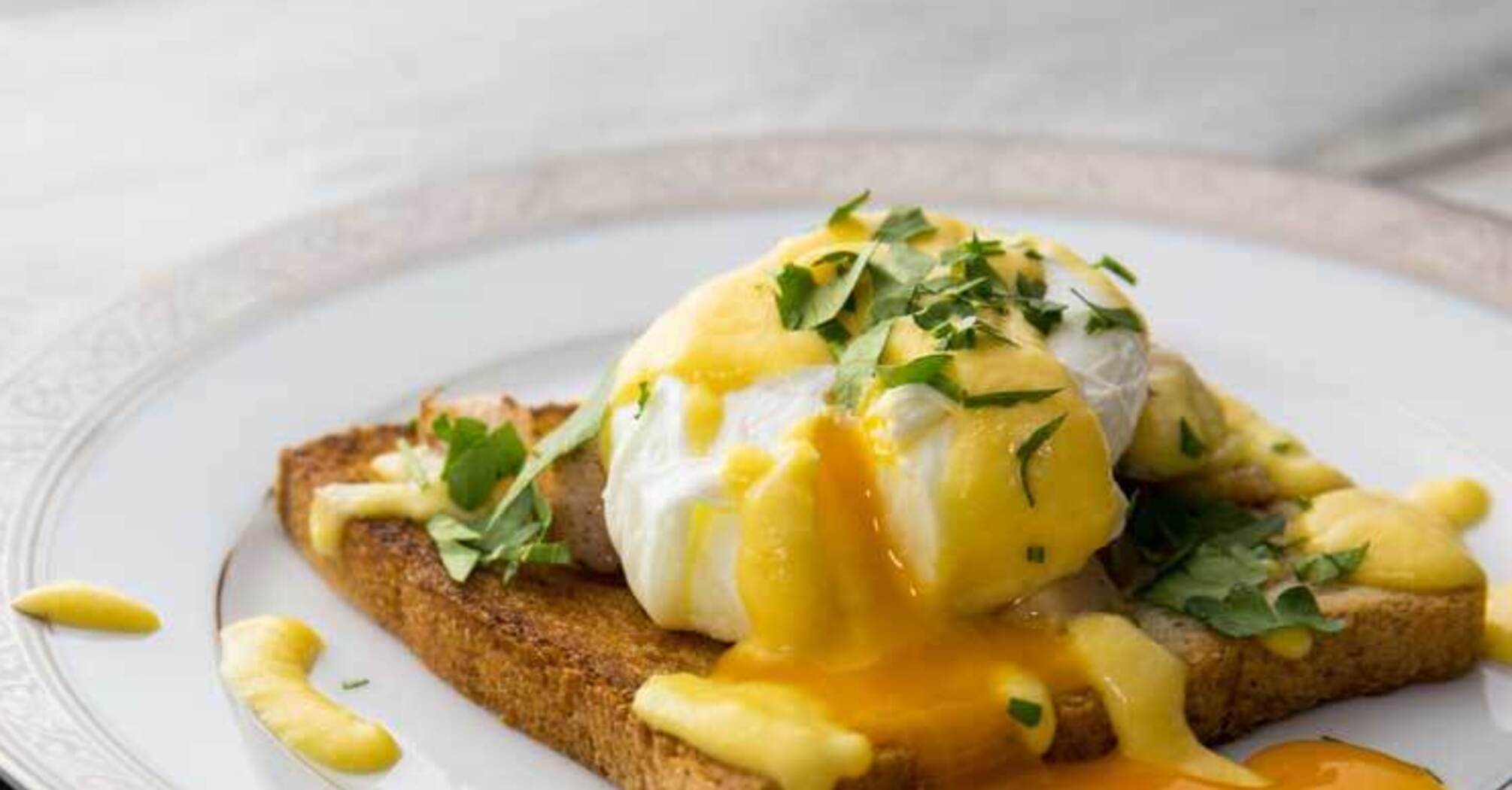 Полезное диетическое блюдо в считанные минуты: как сварить яйцо пашот 'на пару'
