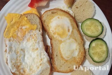 Яйця у грінках: простий та швидкий рецепт для ситного сніданку