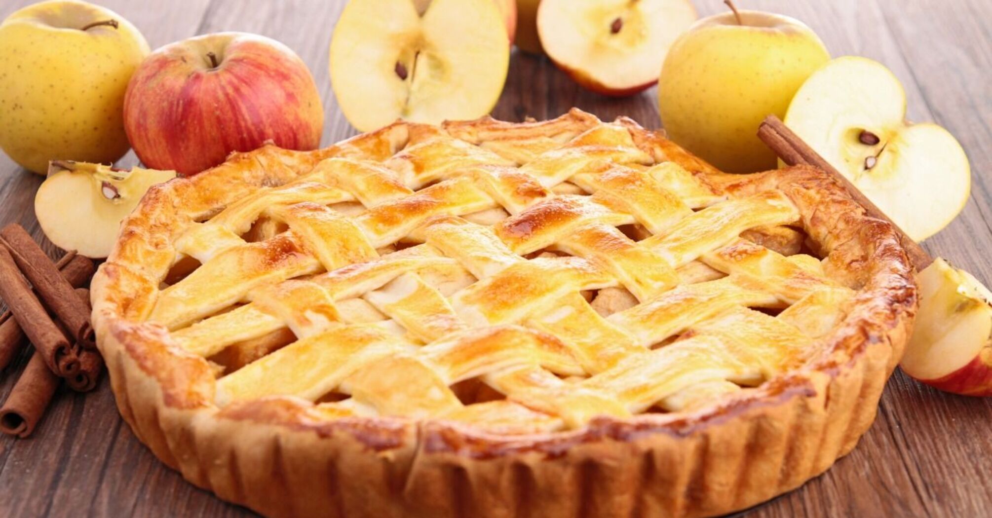 Як зробити яблучний пиріг на Великий піст