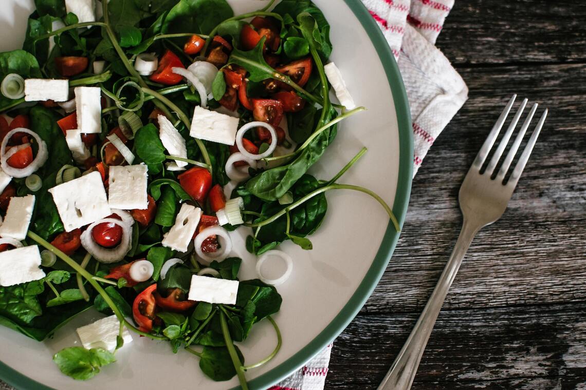 Оригінальні салати на Великдень: прості рецепти смачних страв без майонезу