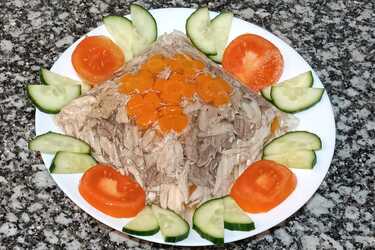 Що додати, щоб холодець на Великдень був прозорим: лайфхаки від досвідчених кухарів