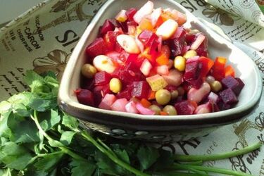 Будет еще более полезным: какой простой ингредиент следует добавить к винегрету