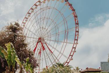 The fall of the 'Ferris wheel' in Russia was caught on video (creepy footage)