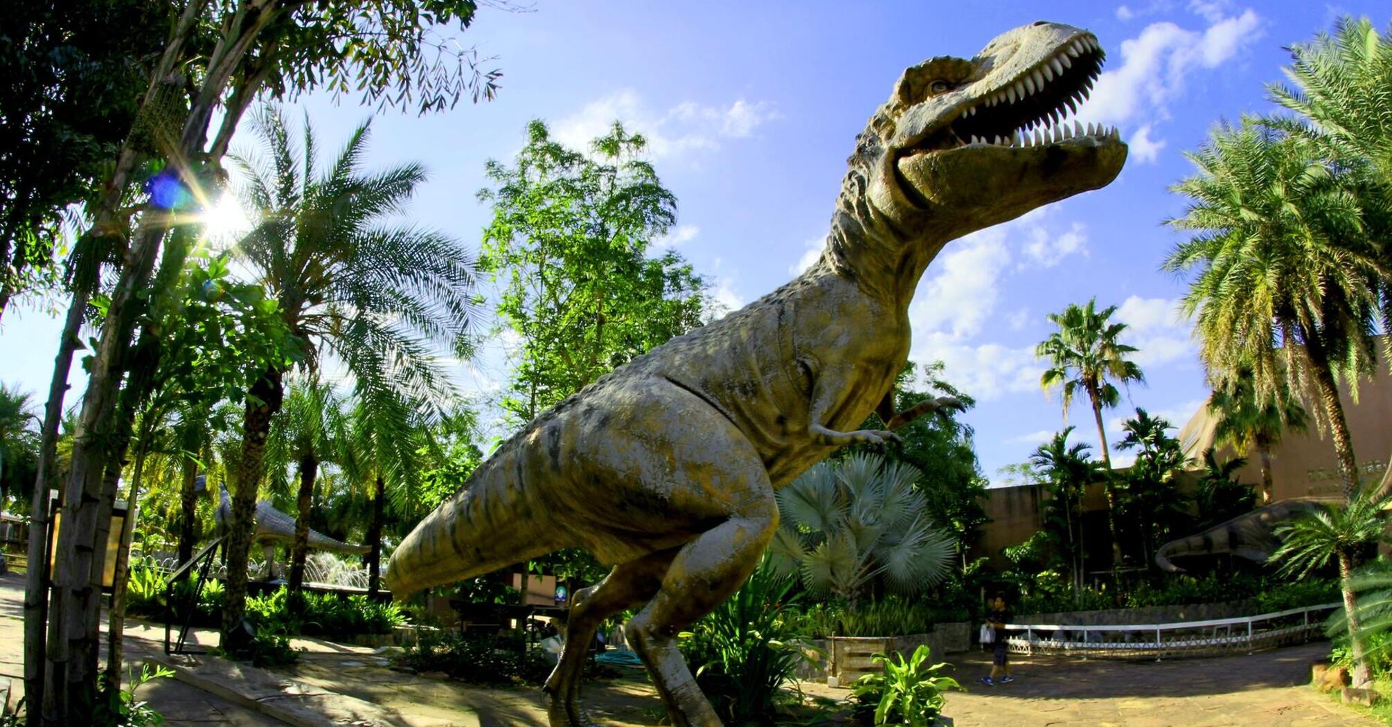 В Швейцарии на аукционе продадут полный скелет T-Rex – стала известна .