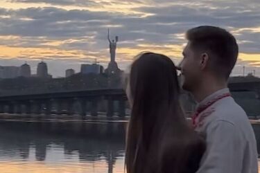 Showman Volodymyr Ostapchuk shows his new lover after divorce (video)