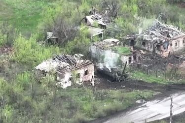 Rozpoznanie lotnicze SOLOVEY rejestruje wideo z polowania na wrogie 2C4 'Tulipan'.