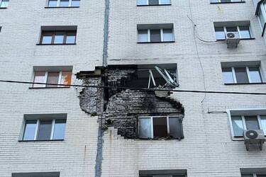 A child is injured: rocket fragments damaged a high-rise building in Kyiv region of Ukraine (photos)