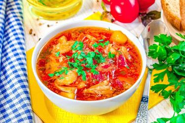 Чому борщ треба готувати без картоплі