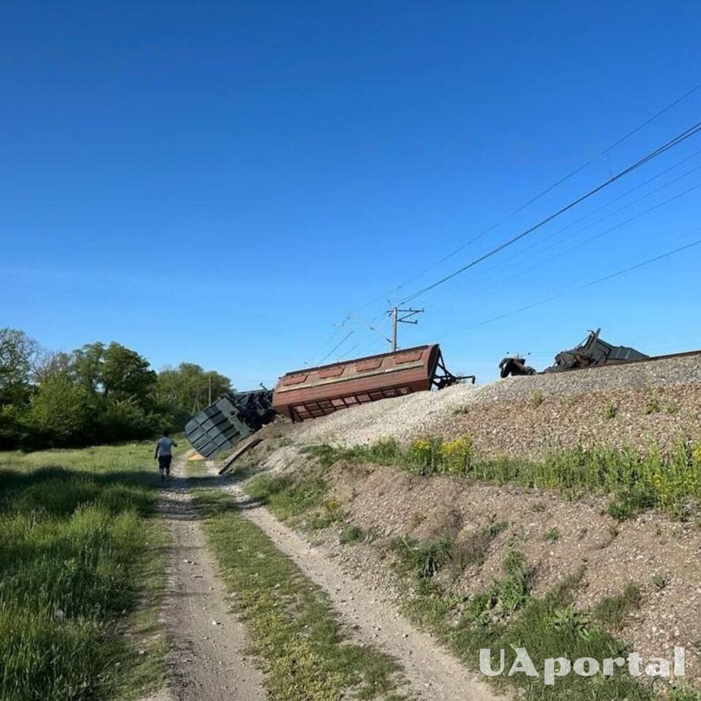 Railway blown up in Crimea near Bakhchisarai: wagons derailed (photos)