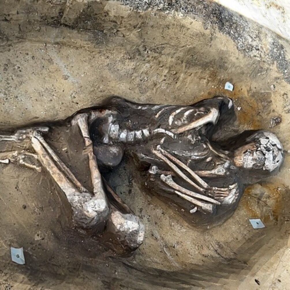 Archaeologists in Poland found skeleton of a man who lived on Earth 7000 years ago (photo)