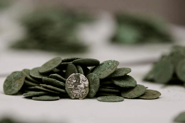 В Румынии мужчина нашел 1168 монет времен Древнего Рима