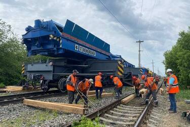В Ульяновской области россии сошли с рельсов цистерны с газом (фото)