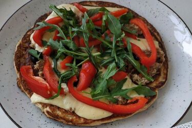 Як швидко приготувати піцу без духовки