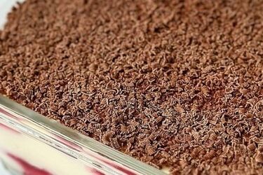 It takes only 20 minutes: a recipe for a quick cake with berries