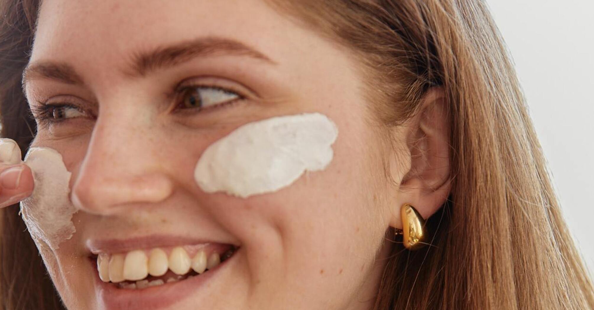 Дешево та дієво: як покращити стан шкіри на обличчі за допомогою популярного продукту