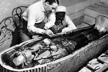 Смерть лорда Карнарвона, який відкрив гробницю фараона: чи дійсно прокляття Тутанхамона існує