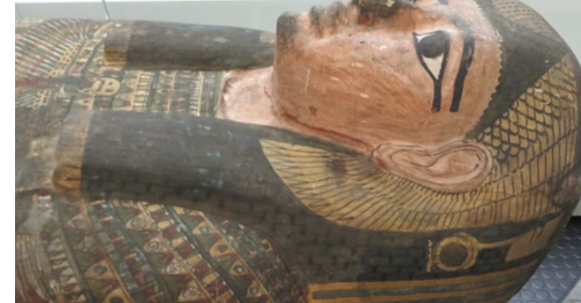 Mummy of a 2600-year-old woman found in Egypt: she died a terrible death 